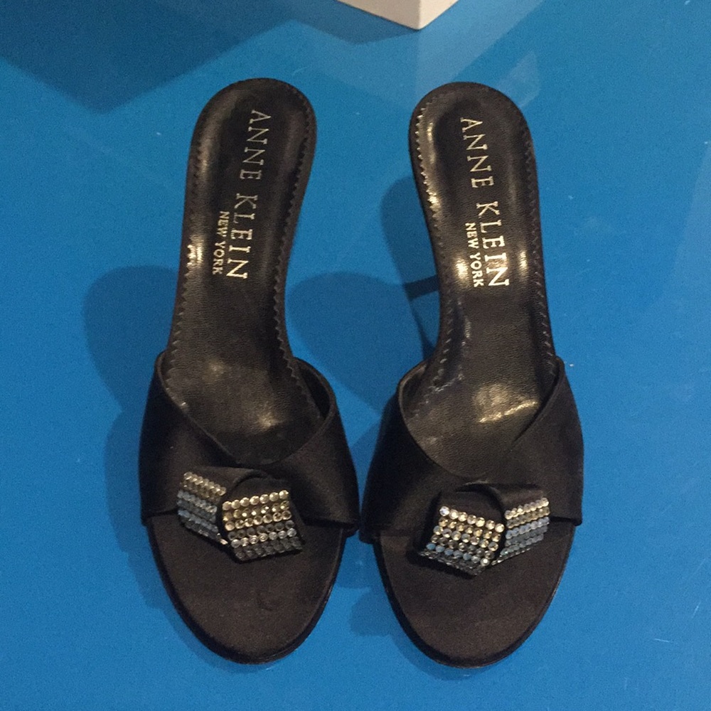 Anne Klein dress heels